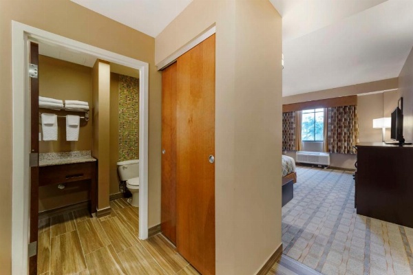 Best Western Plus Miami Executive Airport Hotel & Suites image 15